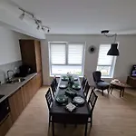 Miejski Z 2 Sypialniami ,garażem I Tarasem Apartament Kołobrzeg