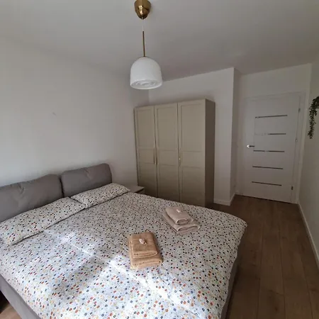 Miejski Z 2 Sypialniami ,garazem I Tarasem * Kołobrzeg