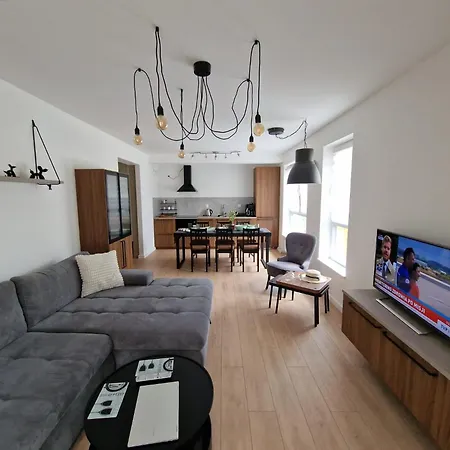 Miejski Z 2 Sypialniami ,garazem I Tarasem Apartman