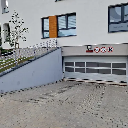 Miejski Z 2 Sypialniami ,garazem I Tarasem * Колобжег