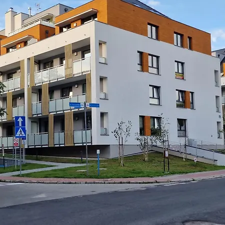 Miejski Z 2 Sypialniami ,garazem I Tarasem